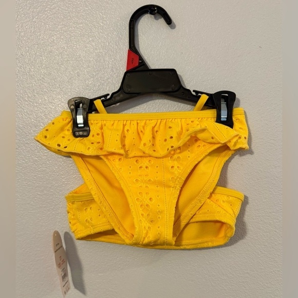 Yellow Eyelet Ruffle two piece - Picture 2 of 3